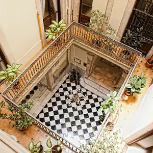 https://hostal-ramos.catalonia-hotels.com
