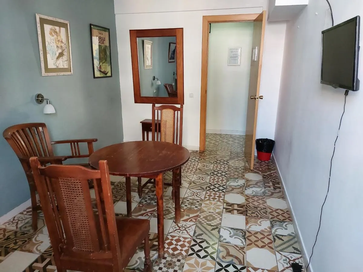 Hostal Alberg Sants Bcn Barcelona España