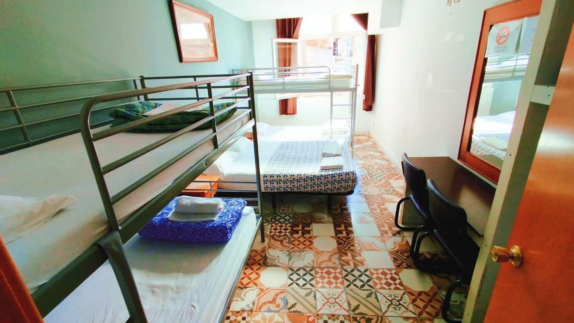 Hostal Alberg Sants Bcn Barcelona